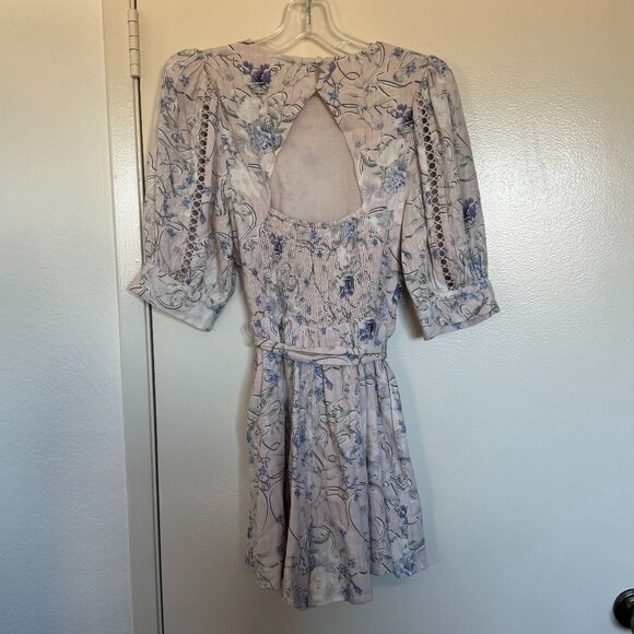 Express Floral Linen-Blend Puff Shoulder Tie Waist Open Back Romper Size Small - Picture 4 of 5
